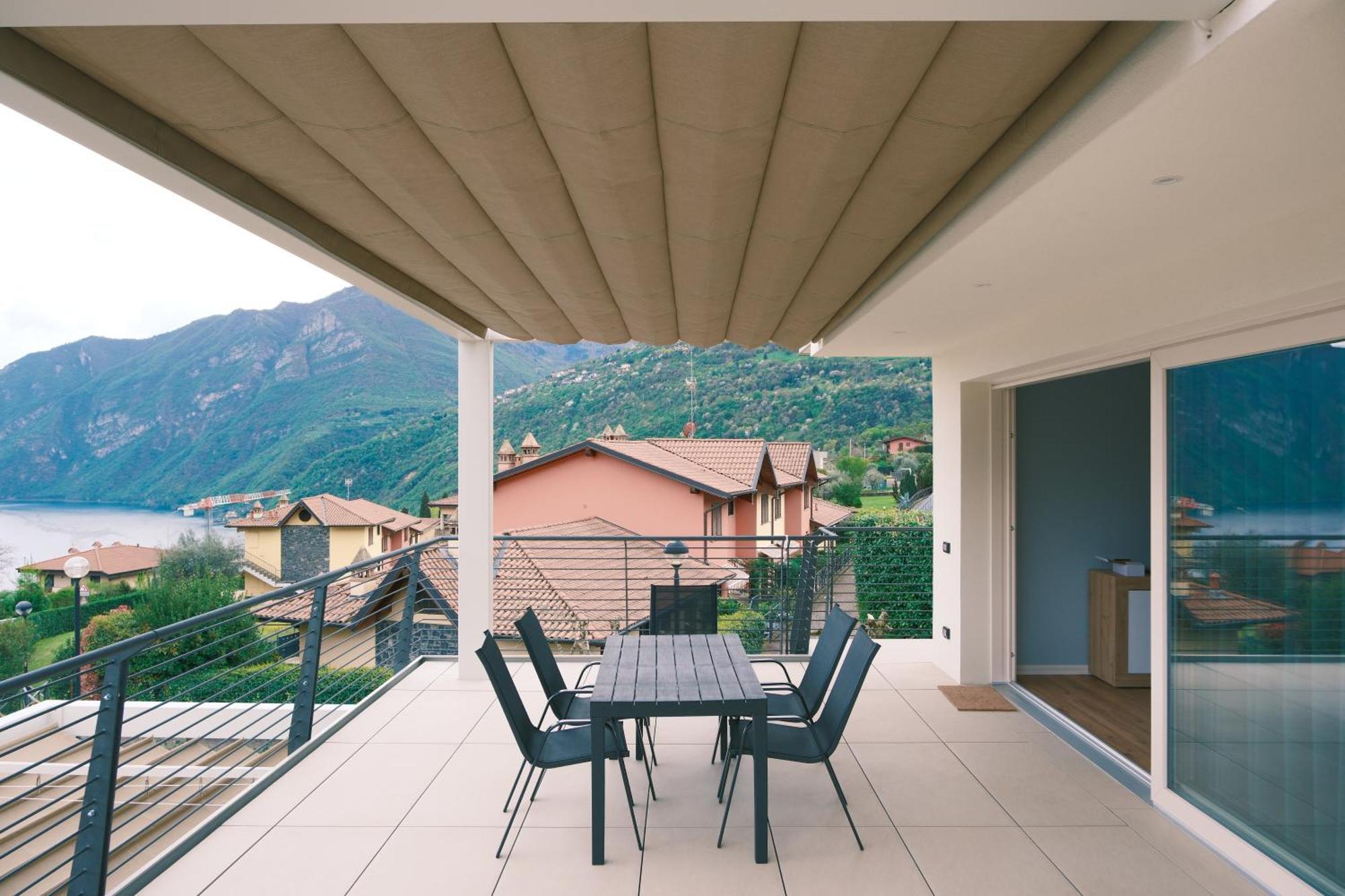 Costa Blu - Terrace Overlooking The Lake & Pool Riva di Solto Bagian luar foto