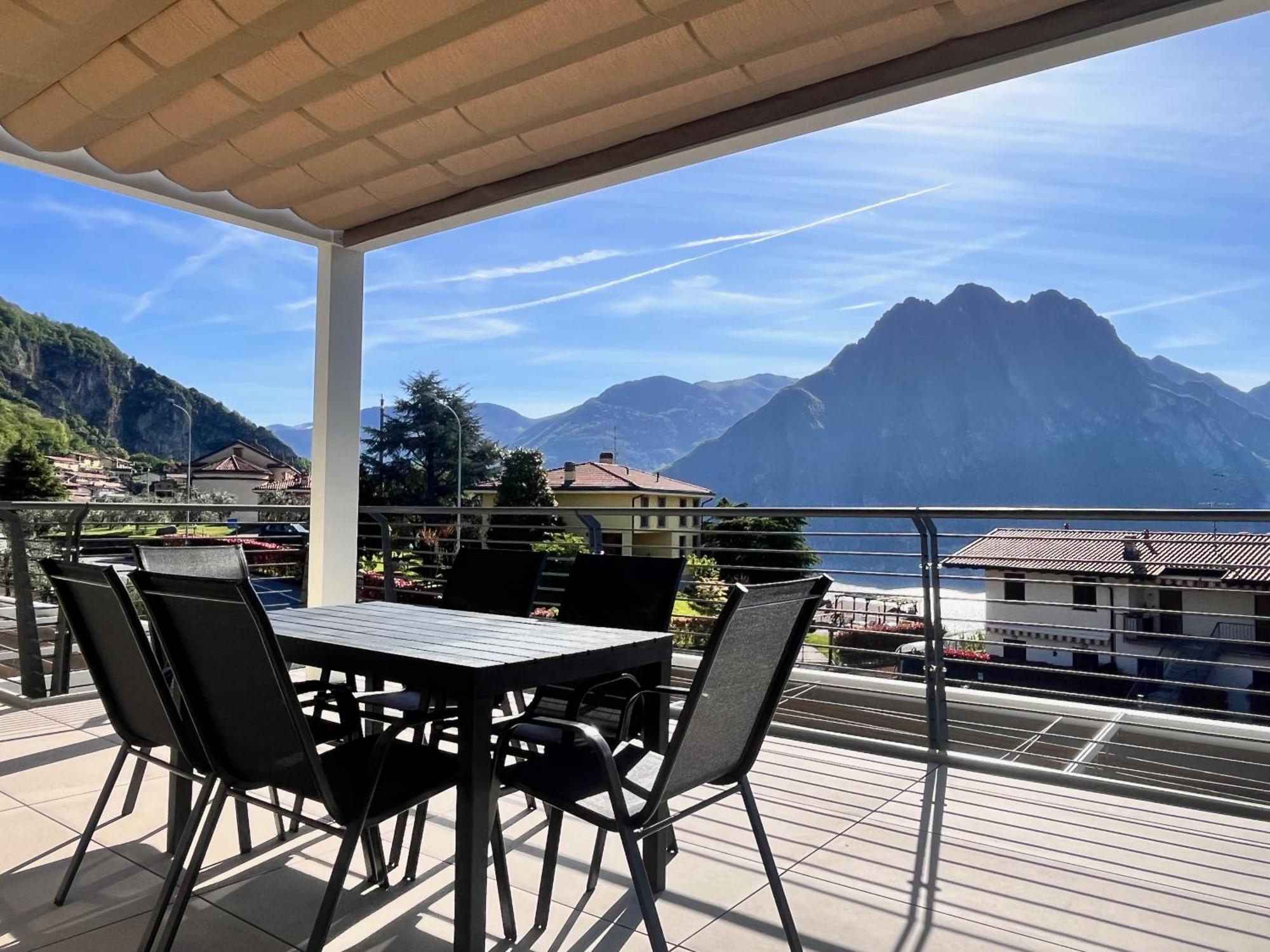 Costa Blu - Terrace Overlooking The Lake & Pool Riva di Solto Bagian luar foto