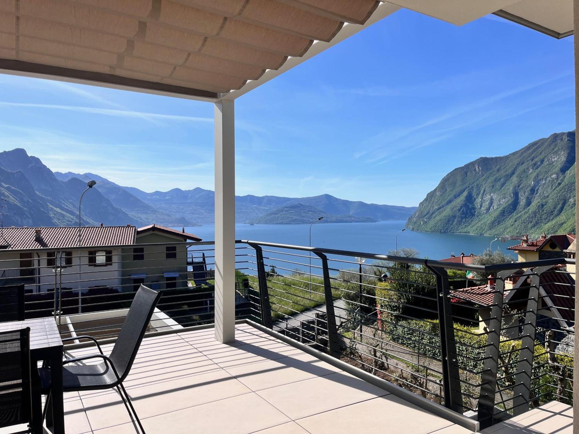 Costa Blu - Terrace Overlooking The Lake & Pool Riva di Solto Bagian luar foto