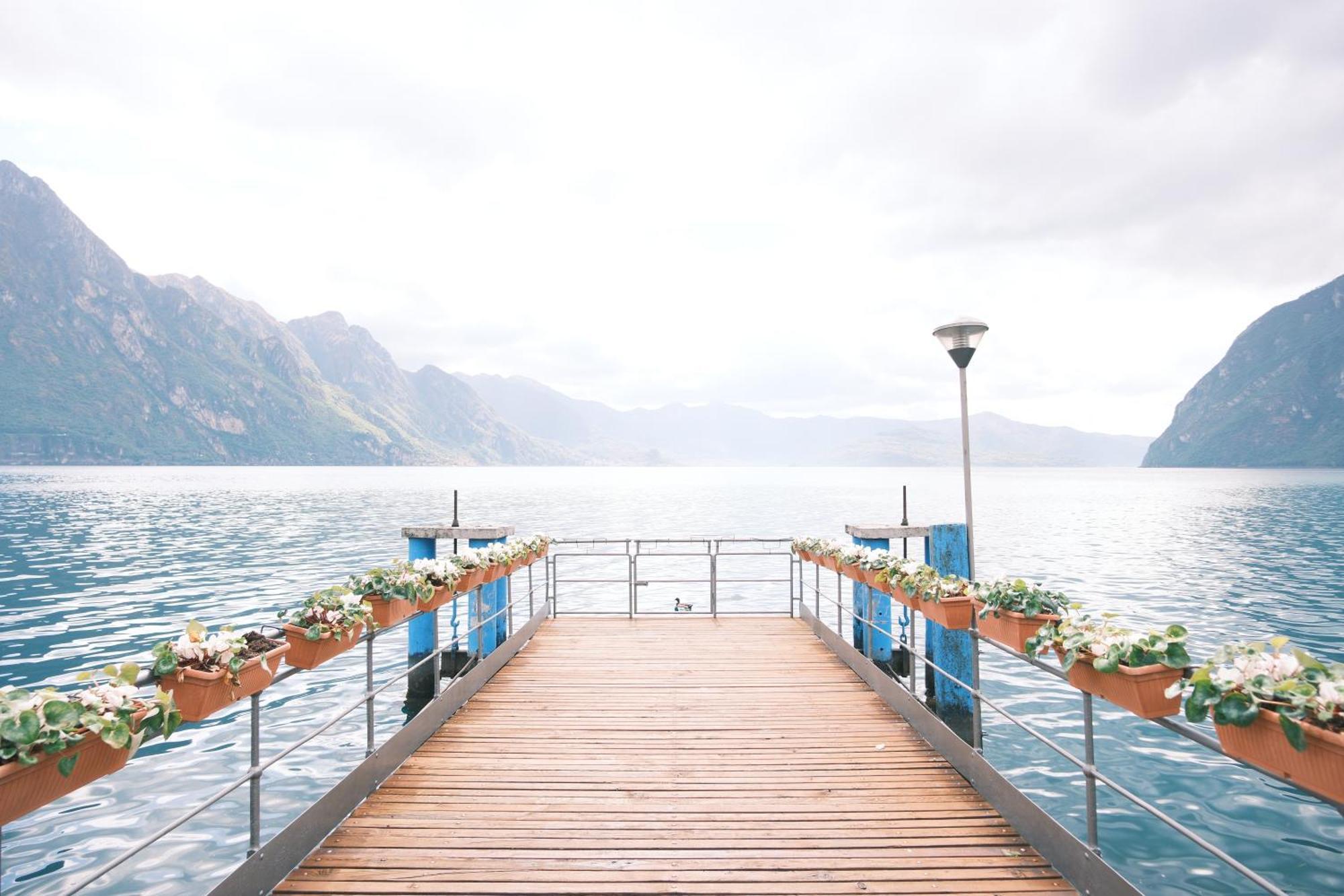 Costa Blu - Terrace Overlooking The Lake & Pool Riva di Solto Bagian luar foto